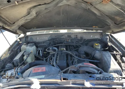 1995 Jeep Cherokee Sport from USA, damaged, VIN 1J4FJ68S8SL539039